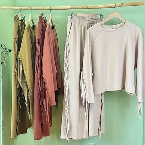 Made in Italy Fringe Track Set